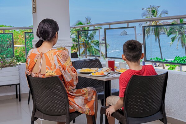 Free daily English breakfast - HOTEL SOL INN (Santa Marta)