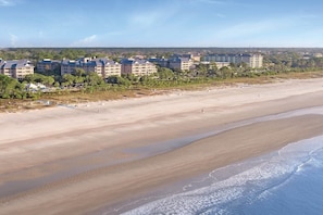 Sur la plage, serviettes de plage