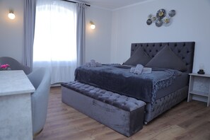 Deluxe Double Room, 1 Queen Bed, Non Smoking, City View | Desk, laptop workspace, free WiFi, bed sheets - Boutique Hotel (Bad Salzuflen)