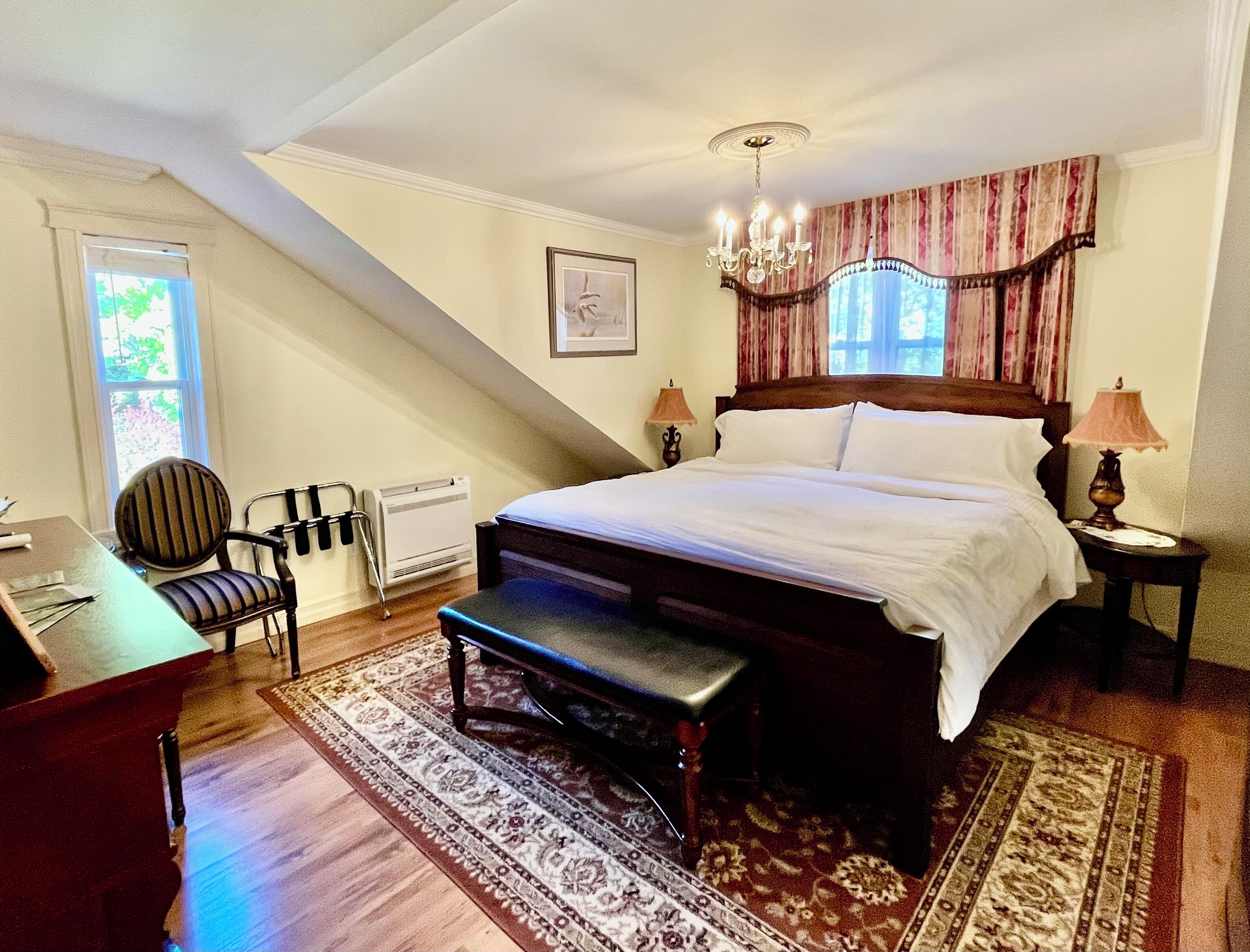 Luxury Room, 1 King Bed, Bathtub, Garden View | Egyptian cotton sheets, premium bedding, down comforters, pillowtop beds