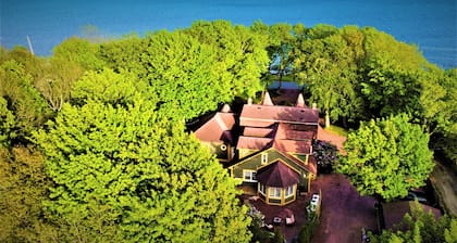 Belle View Manor Inn