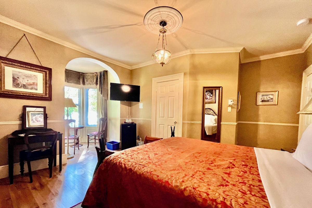 Luxury Room, 1 Bedroom, Refrigerator, Ocean View | Egyptian cotton sheets, premium bedding, down comforters, pillowtop beds