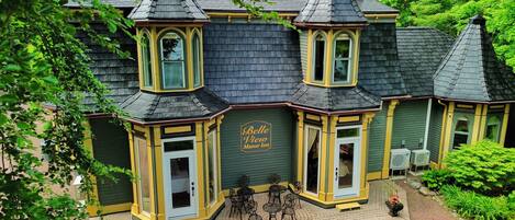 Majoituspaikan julkisivu