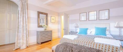 1 bedroom, iron/ironing board, Internet, bed sheets