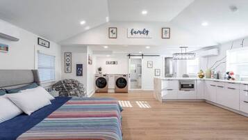 1 habitación, escritorio y wifi