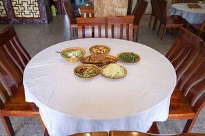 お食事