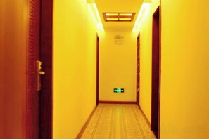 Interior - Foguang Hotel (Emeishan City)