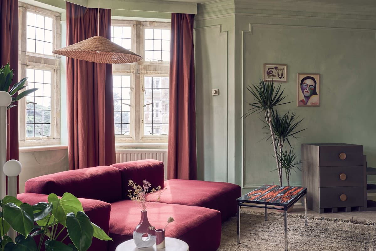 Suite (Meadow Suite) | Iron/ironing board (on request), WiFi (free), bed sheets