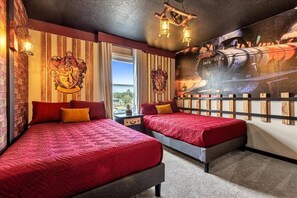 7 bedrooms, travel cot, WiFi, bed sheets