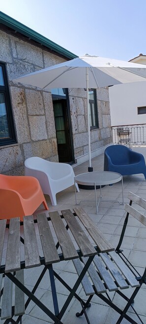 Terrace/patio - Donna Nega Guest House  (Caminha)