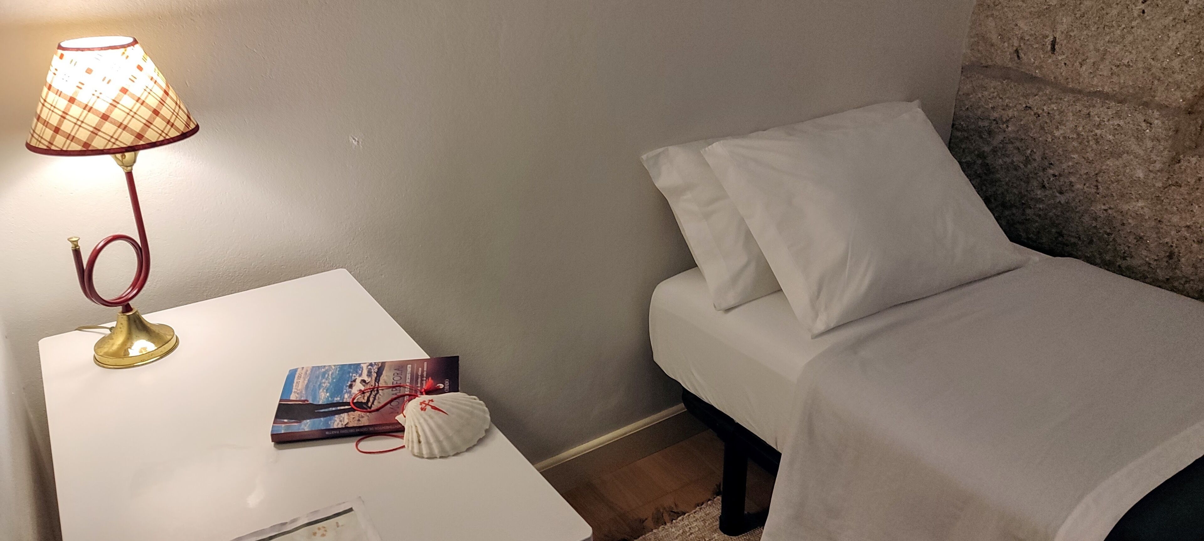 Habitación individual estándar, 1 cama individual grande, no fumadores, vistas a la ciudad | Sistema de insonorización y wifi gratis