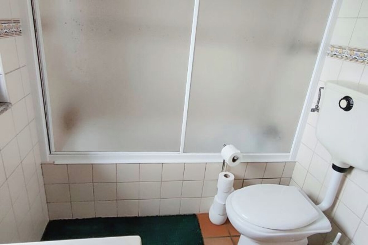 Bathroom | Free toiletries, hair dryer (on request), towels, soap