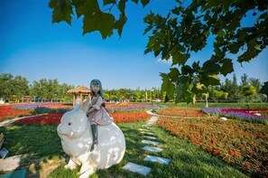 Property grounds - Echarm Hotel (Gaoqing Zhongcheng International) (Gaoqing)