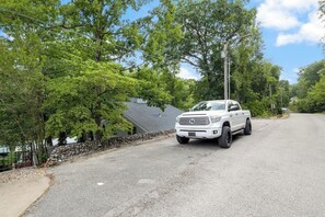 Unclassified image, 5 of 43, button - The Lake Front Oasis in Eldon•Near Bagnell Dam (Eldon)