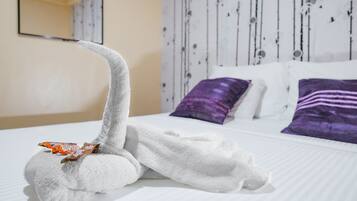 In-room safe, free WiFi, bed sheets