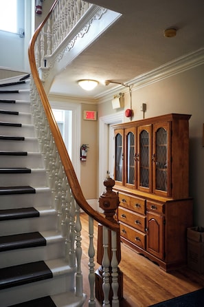 Handrails in hallways