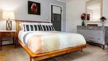 2 quartos, escrivaninha, ferros/tábuas de passar roupa, Wi-Fi