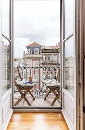 Interior - Boutique Apt in City Center w Stunning Douro Views (Porto)