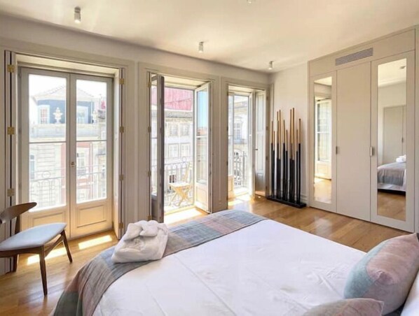 2 bedrooms, in-room safe, iron/ironing board, travel crib