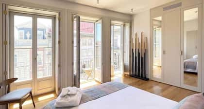 Luxury home with Incredible views and superb location