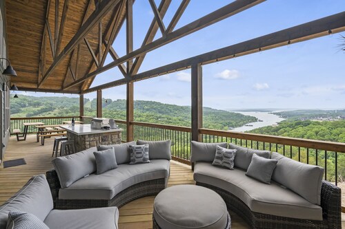 Lake View Getaway Near SDC with Hot Tub, Games, Large Deck & Free Daily Activities