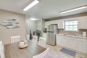 雪櫃、微波爐、爐具、咖啡機/沖茶器