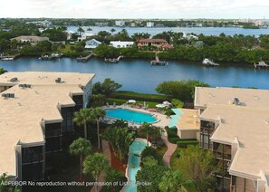 Exterior - Rent Gorgeous 1 bedroom  Palm Beach Florida. private beach, outdoor pool , sauna (South Palm Beach)
