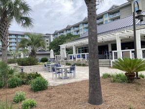 Outdoor dining - Oceanfront Hilton Ocean Oak Resort 2Bd/2Ba Oceanview condo June 10 week only (Hilton Head Island)