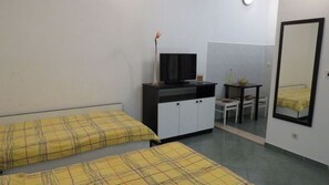 Free WiFi, bed sheets, wheelchair access