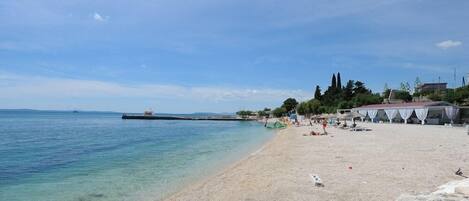 Platja a a prop