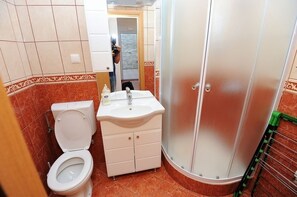 Douche, serviettes fournies