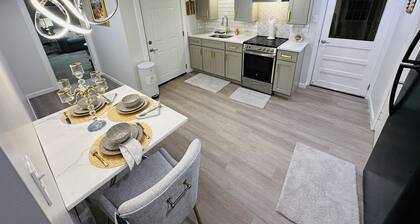 Upscale luxury, 20 min to Historic Bostons N.End 30 min to Cape Cod.