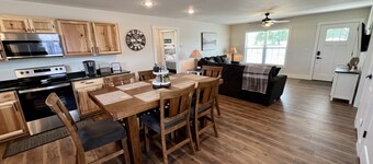 NEW CONSTRUCTION. The Cumberland Cottage. 1.3 miles to Lees Ford Marina/Ramp
