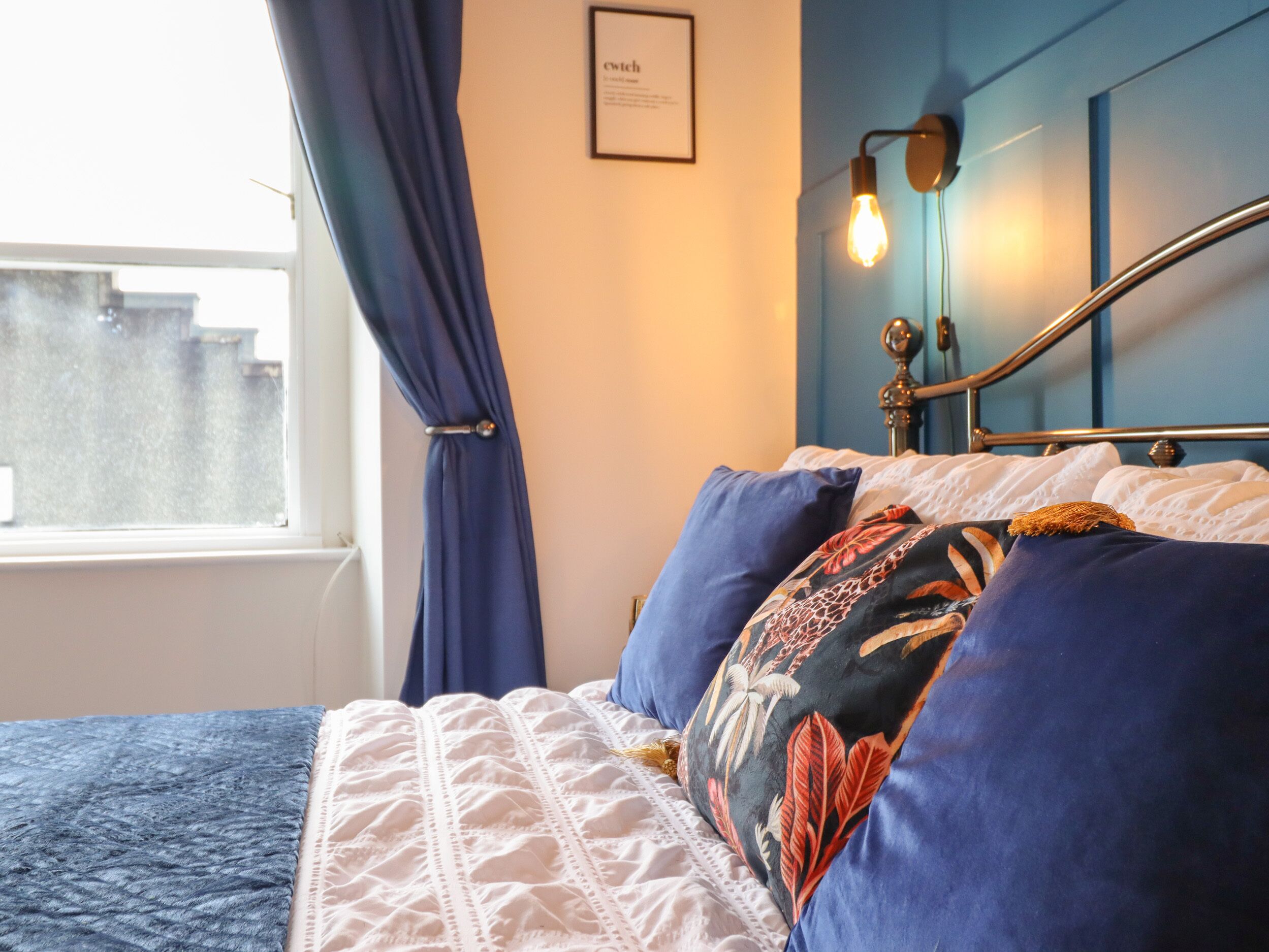 4 bedrooms, individually decorated, individually furnished, free WiFi