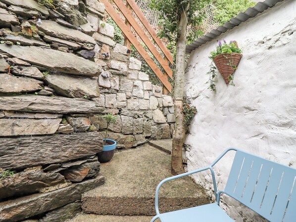 Cottage | Property grounds