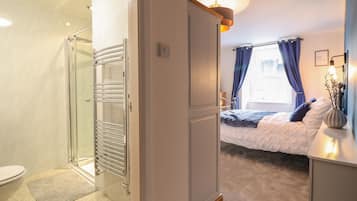 4 habitaciones, decoración personalizada y muebles diferentes