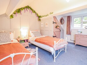 Casa de campo | 4 habitaciones, decoración personalizada y muebles diferentes 