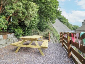 Cottage | Outdoor dining