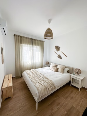 3 bedrooms, iron/ironing board, travel cot, free WiFi