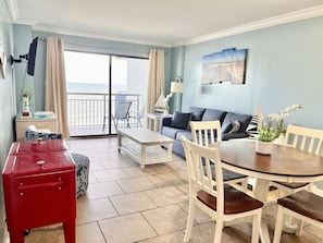 Dining - Stunning Oceanfront 2bd/2Ba Condo, Myrtle Beach (Myrtle Beach)