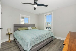 9 bedrooms, travel cot, free WiFi, bed sheets