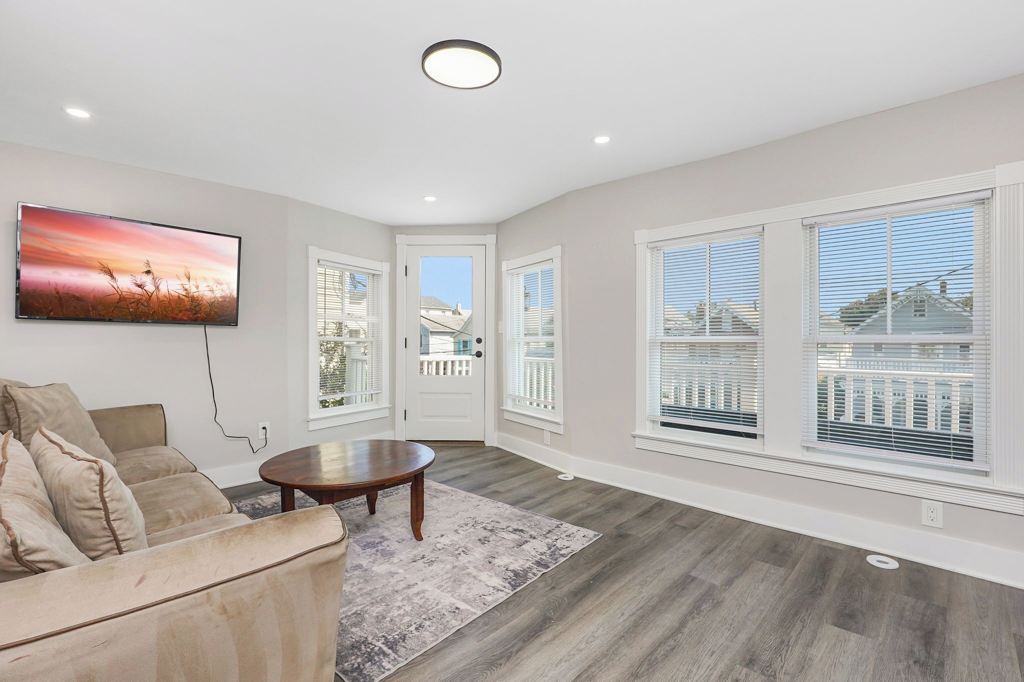 Smart-TV, Videospiele, Tischfußball