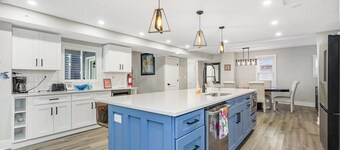 Grandeur Ocean Grove 9 bedroom House