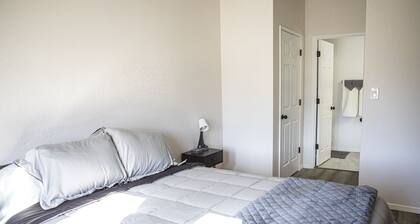NEW! And CLEAN Apartment Near Ft. Huachucah! (226)