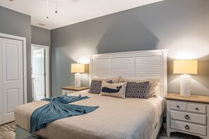 3 Schlafzimmer, Schreibtisch, laptopgeeigneter Arbeitsplatz