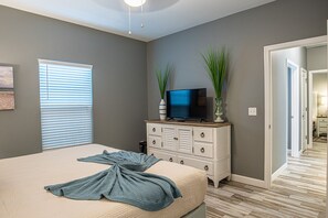 3 bedrooms, desk, laptop workspace, free WiFi