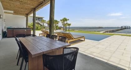 Luxury Waterfront Home, Private Beach, Infinity Pool, Hot Tub, 4 Beds, 3.5 Bath