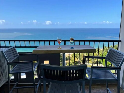 Amazing View of the Ocean and sounds of the waves.