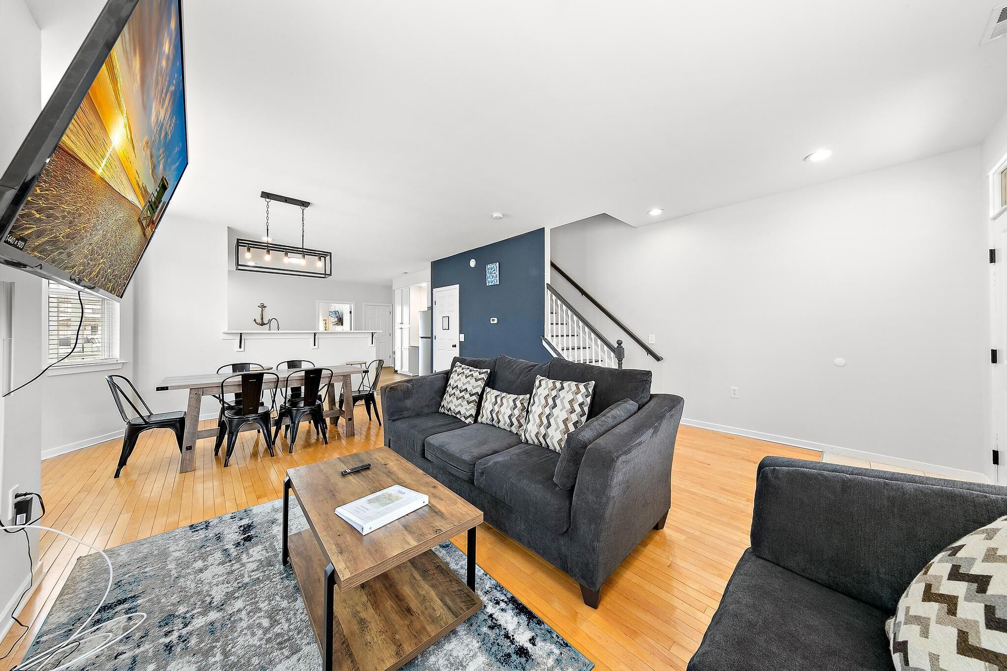 Classic Clubhouse AC-3 Blocks to Beach & Boardwalk