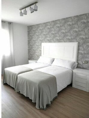 2 bedrooms, WiFi, bed sheets